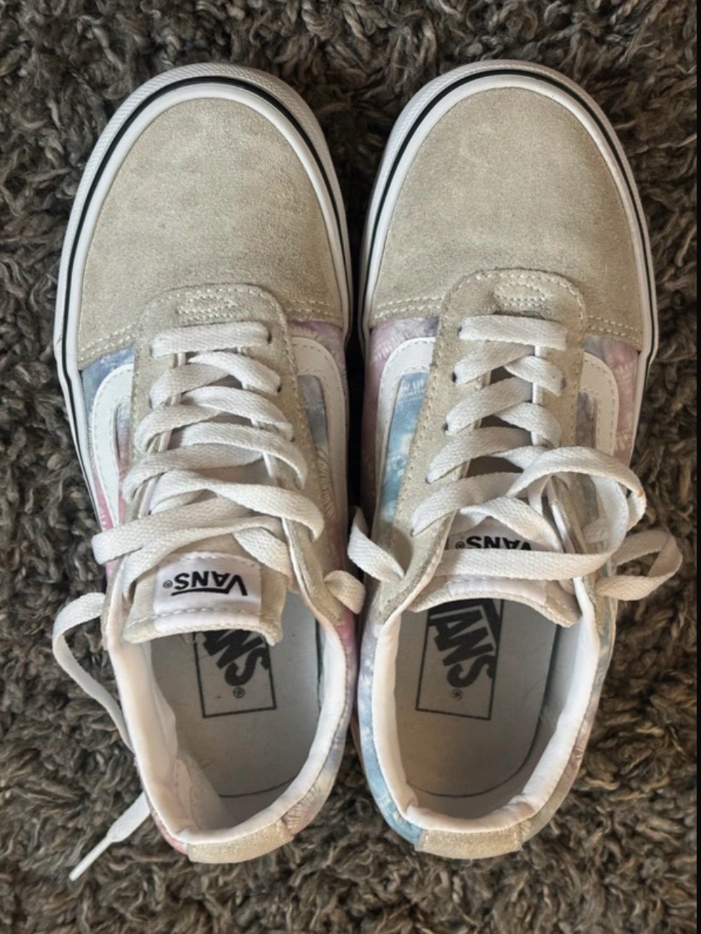 Vans women Low-Top Suede Sneakers in gray with Pastel Pink & Blue Panels